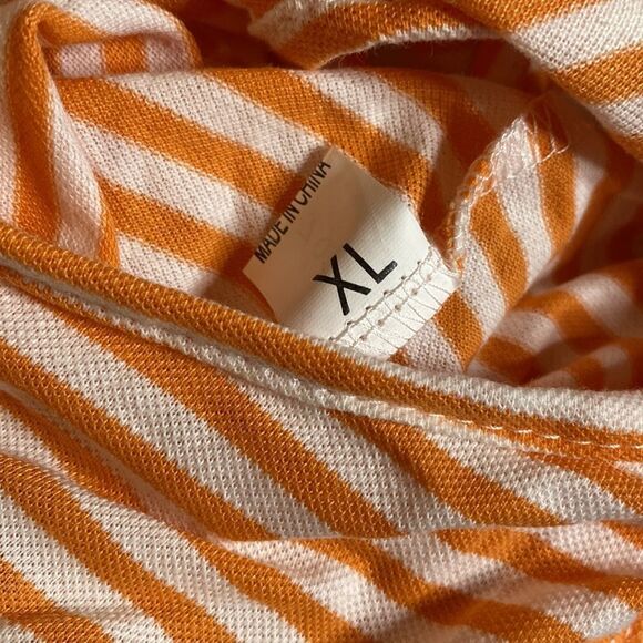 Lightweight Daisy Smiley Face Dog Shirt - Picture 6 of 6